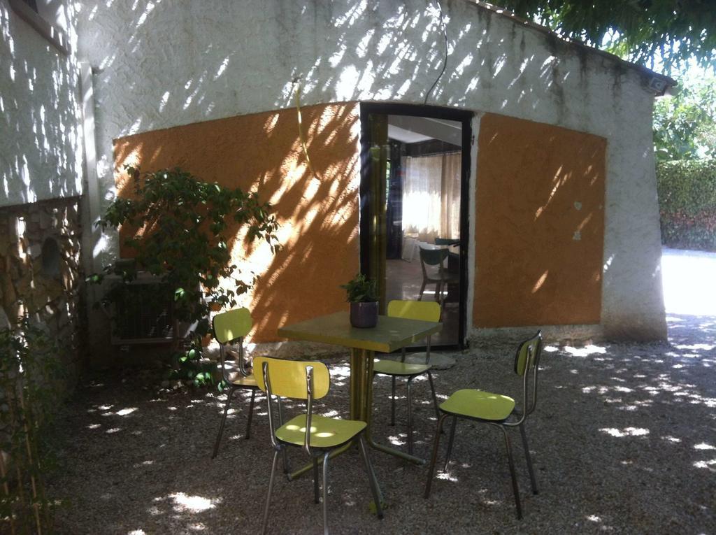 Hotel Du Cote De Chez Soi La Ciotat Zimmer foto